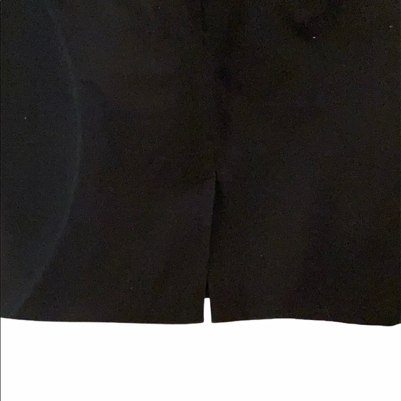 Black mini pencil skirt with pleats and pockets - Picture 3 of 5